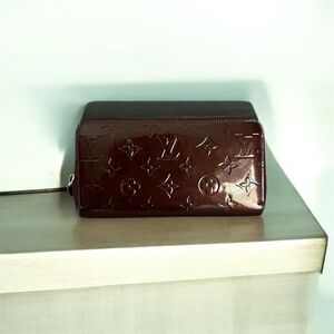 LV Vernis Zippy Wallet
